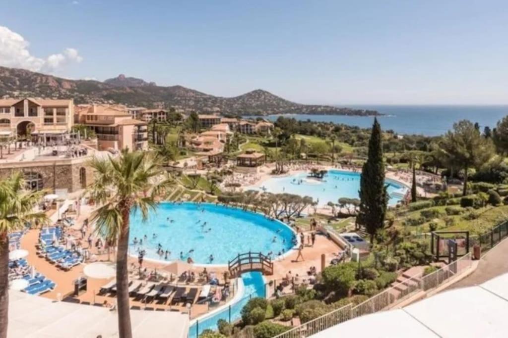 Superbe Appartement Village Cap Esterel 4P Climatise Saint-Raphaël Eksteriør bilde